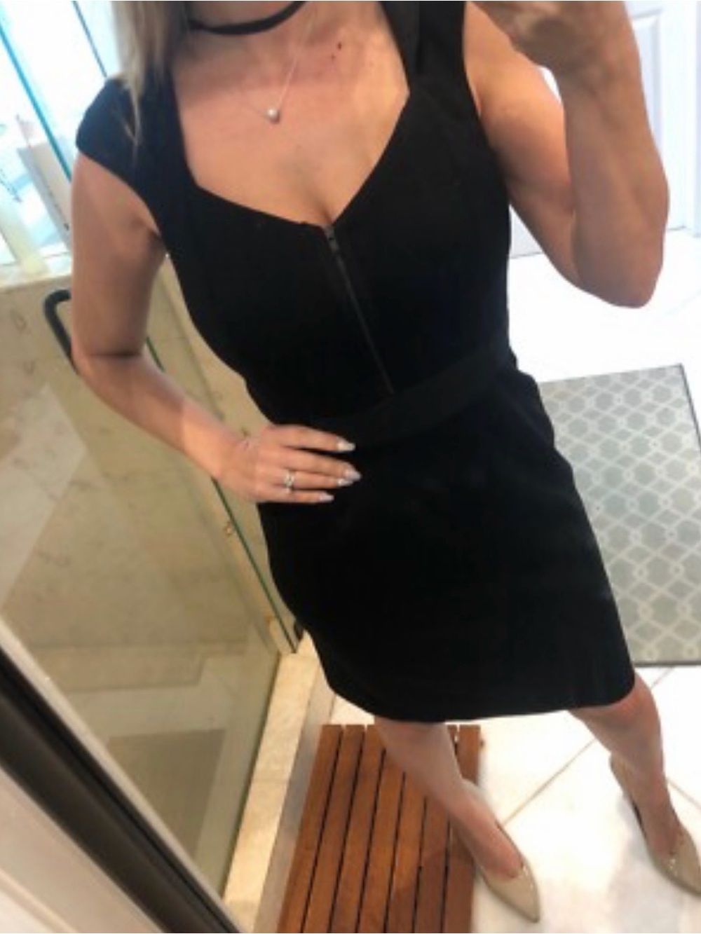 White House Black Market Queen Anne Neckline Straight Sheath Dress 6.